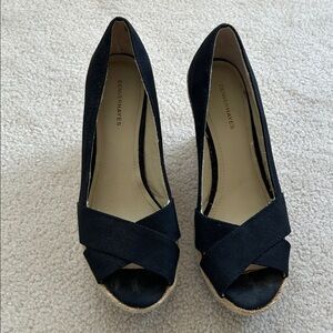 Denver Hayes Black Wedge Peep-Toe Shoes